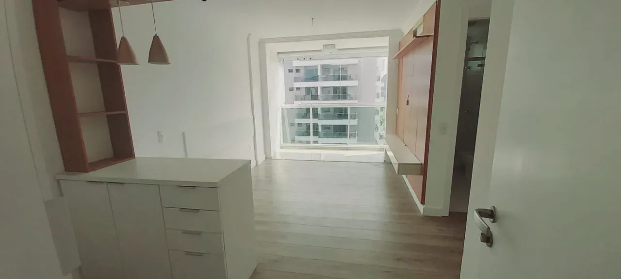 Apartamento, 80 m², com janelas do piso ao teto — photo 18