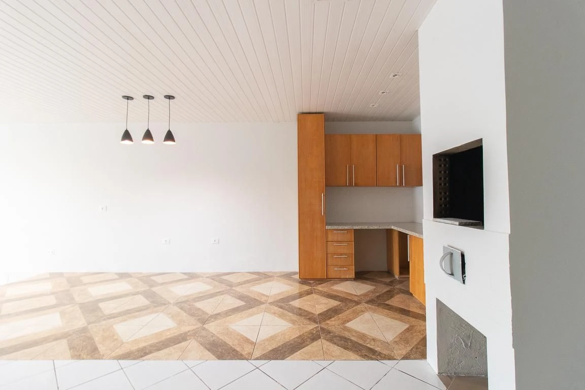 2-bedroom house with a garden in Curitiba — photo 2