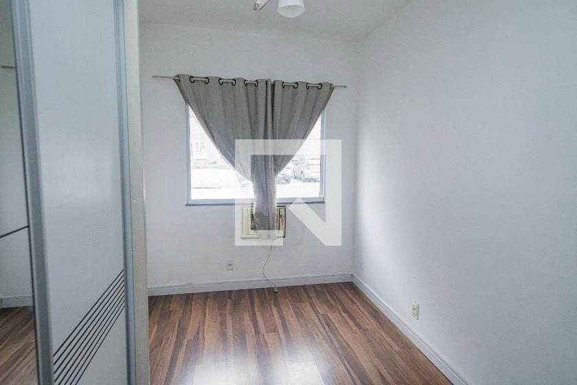 2-bedroom apartment with laundry area and balcony — photo 16