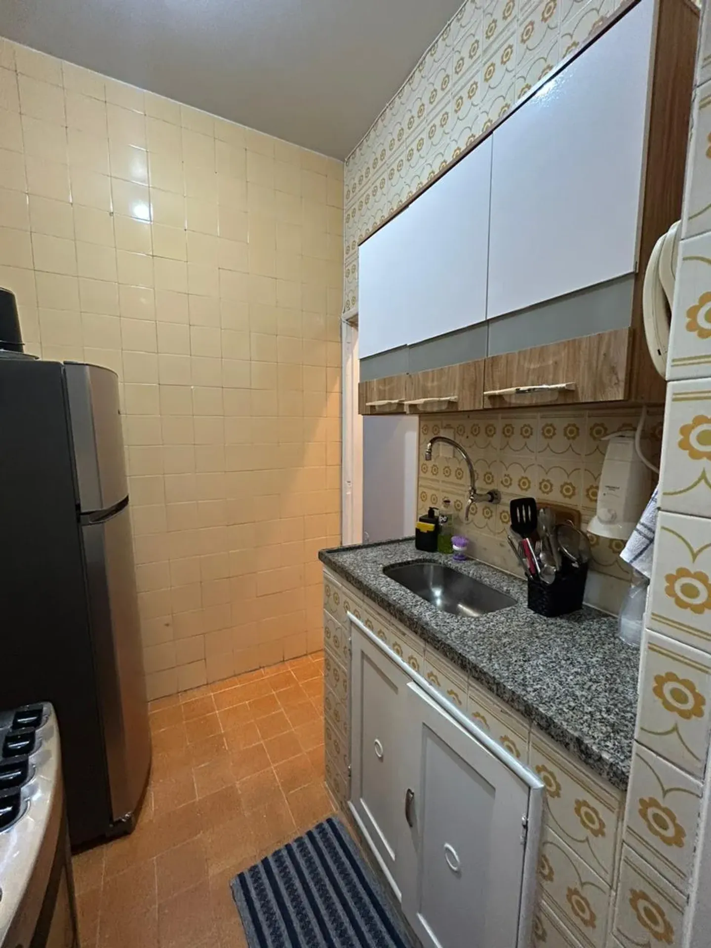 Apartment on the 6th floor with wood or laminate floors — photo 5