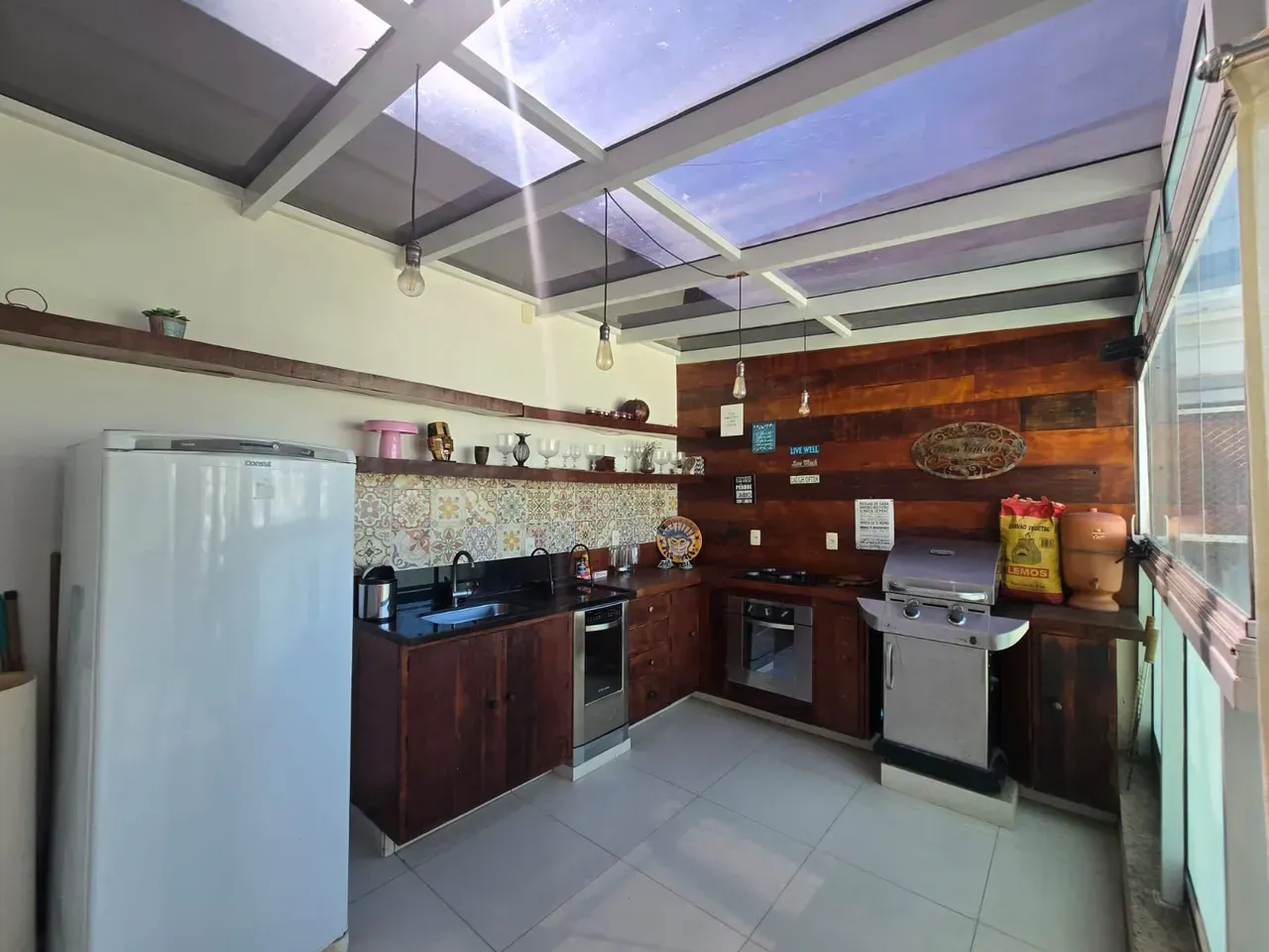 Furnished apartment with open-plan kitchen and terrace — photo 2