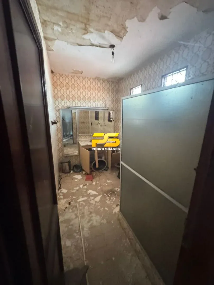Unfurnished house for rent with 12 bedrooms and 5 baths — photo 3