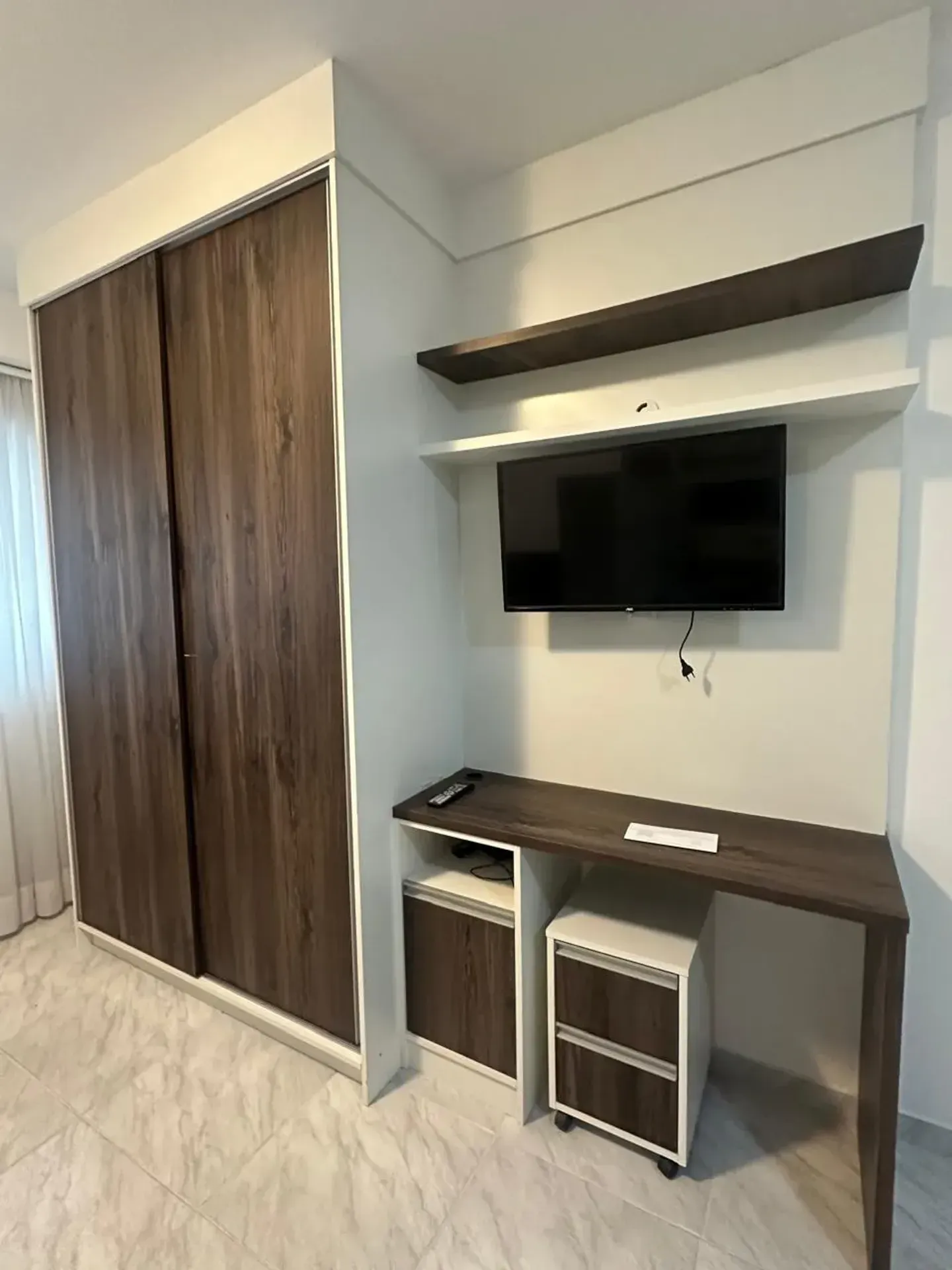 Furnished apartment with 1 bedroom and open-plan kitchen — photo 21