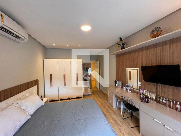 5-bedroom house with a bathtub in Rio de Janeiro — photo 22
