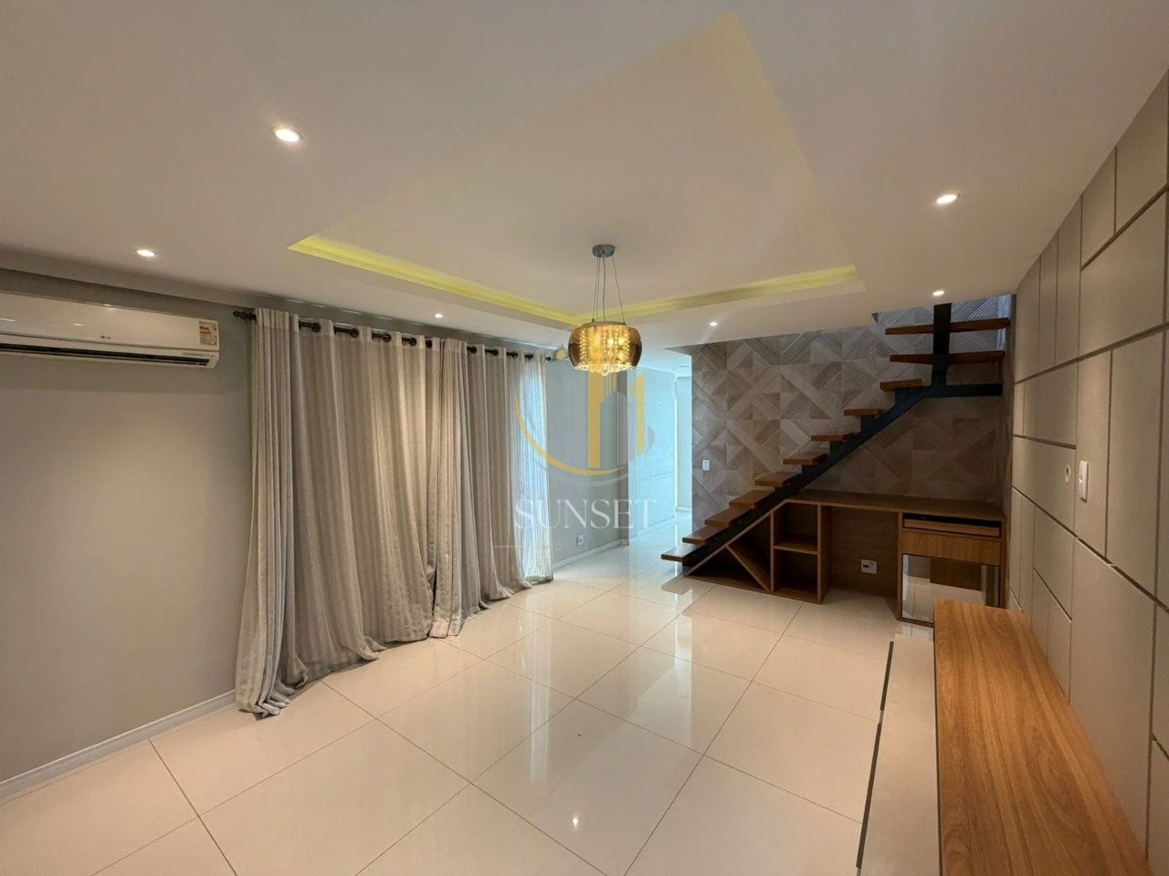 Apartamento com 4 quartos e 200 m² e 2 vagas