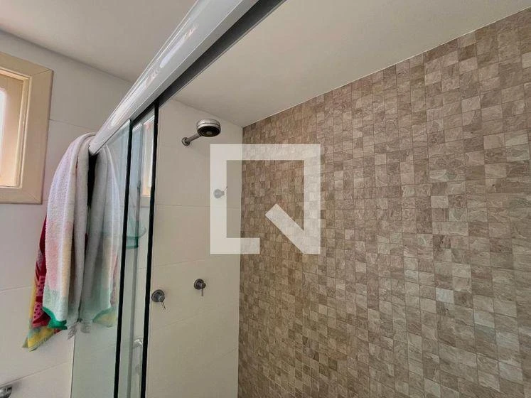 Furnished house, 350 m², with a glass-enclosed balcony — photo 40