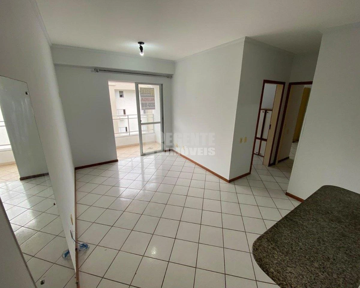 2-bedroom apartment in a building with a gym — photo 16