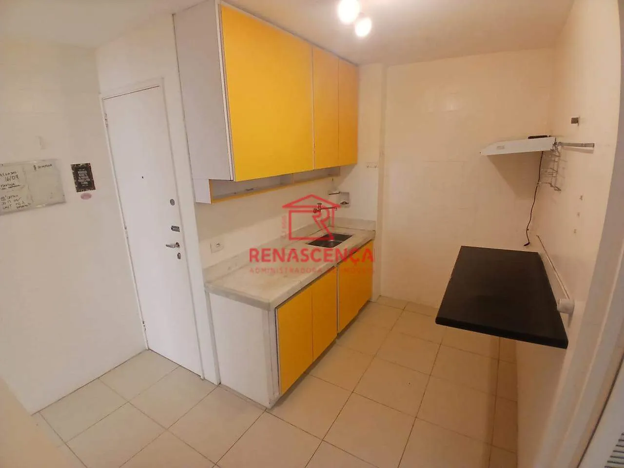 Unfurnished apartment with 3 bedrooms and 3 bathrooms — photo 24