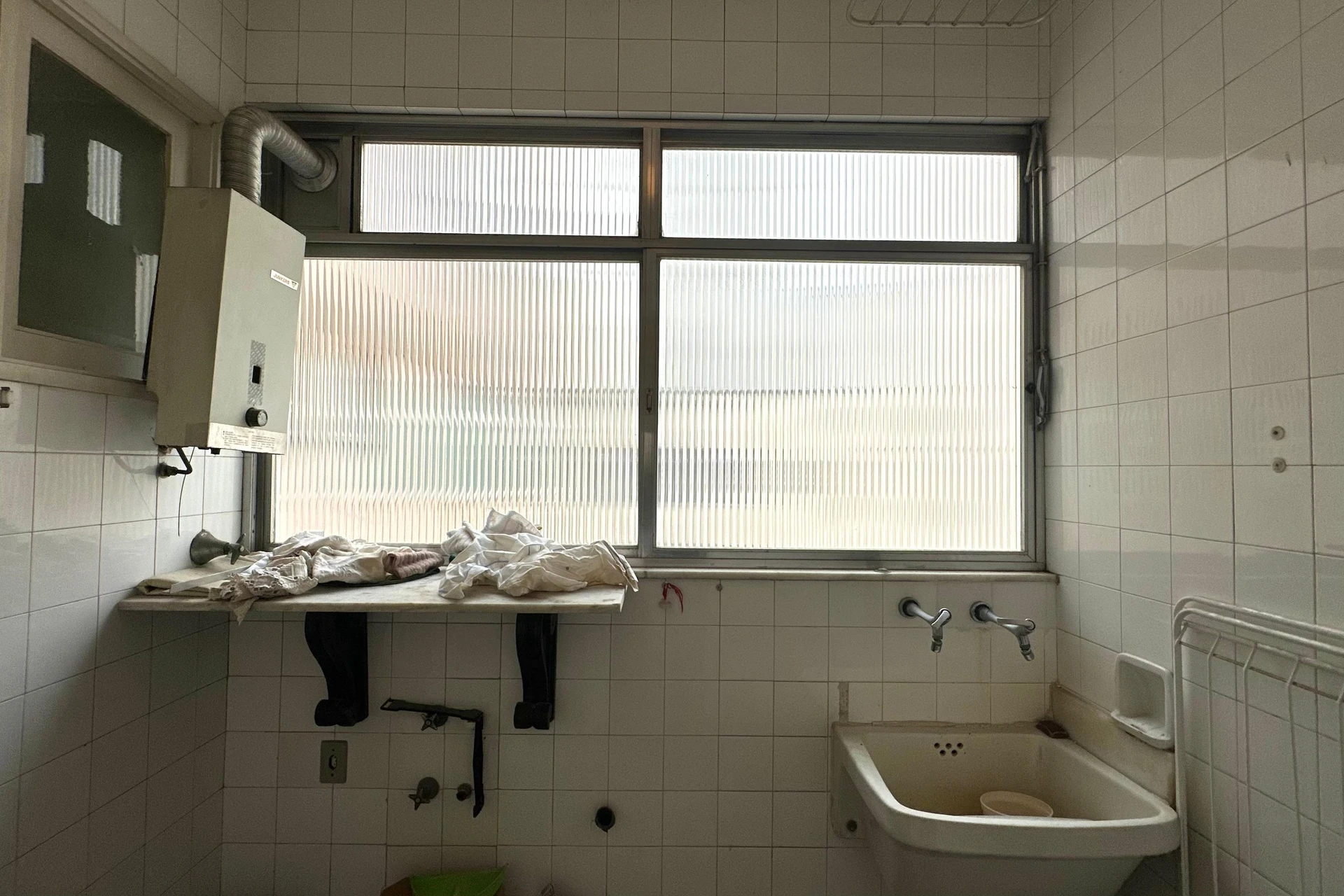 Apartamento amueblado de 3 dormitorios y cocina cerrada — photo 36