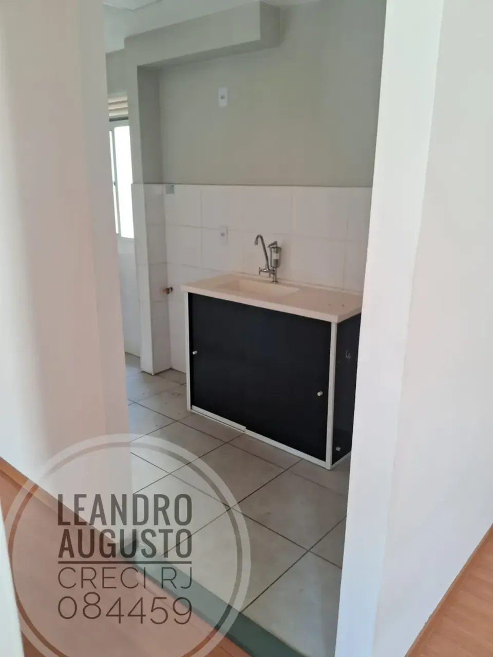 Apartamento de 2 quartos com cozinha fechada e vaga — photo 2