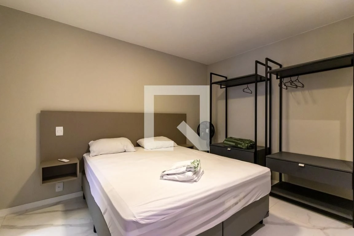 Apartamento mobiliado com 2 quartos e piscina no condomínio — photo 7