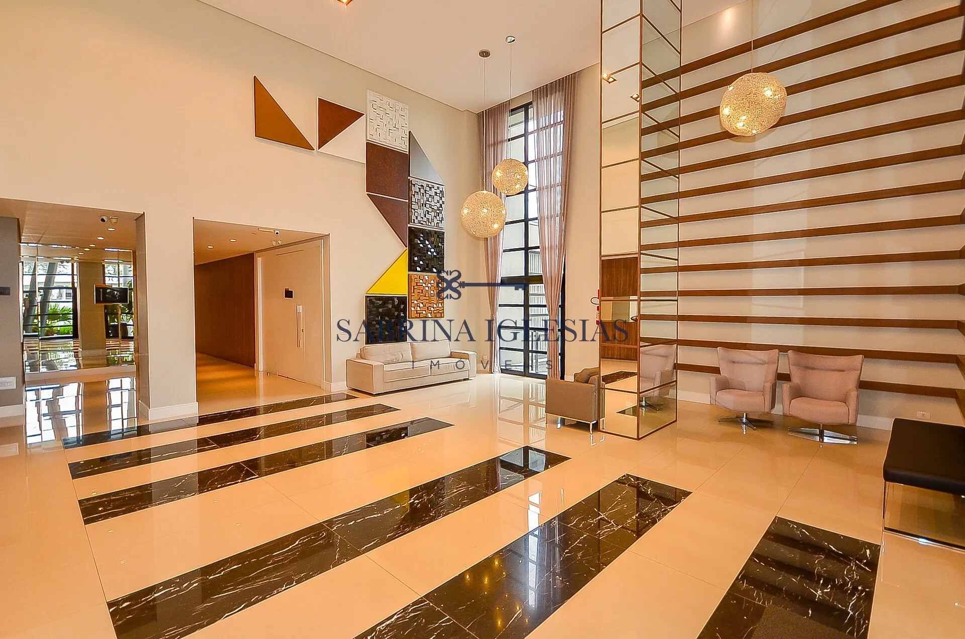 2-bedroom apartment with a bathtub — photo 17