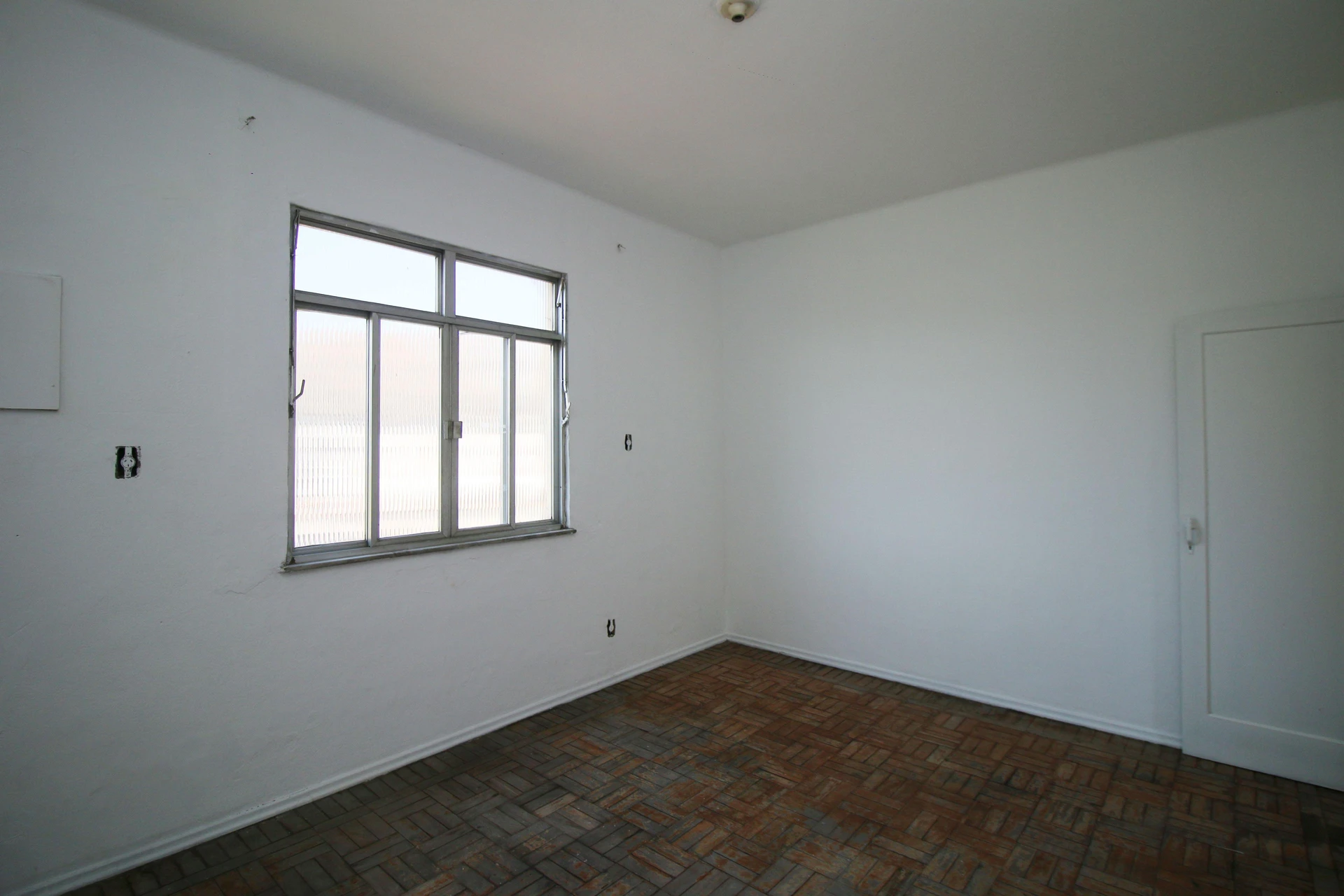 2-bedroom apartment with 1 bathroom and no parking — photo 16