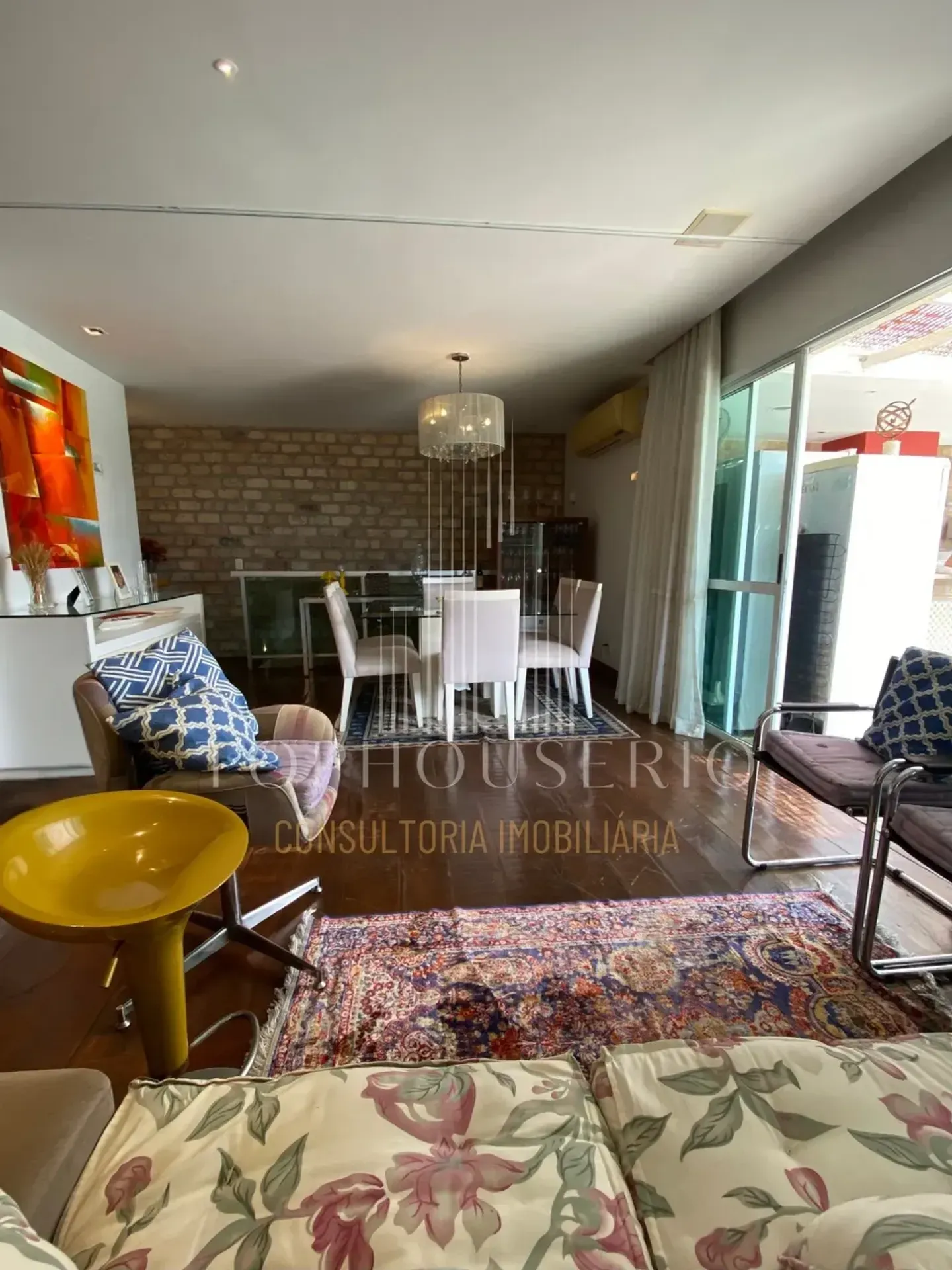 Furnished penthouse with 3 bedrooms and 4 bathrooms — photo 14