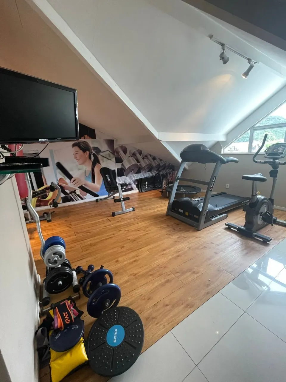 Furnished triplex house with 3 suites and open-plan kitchen — photo 12