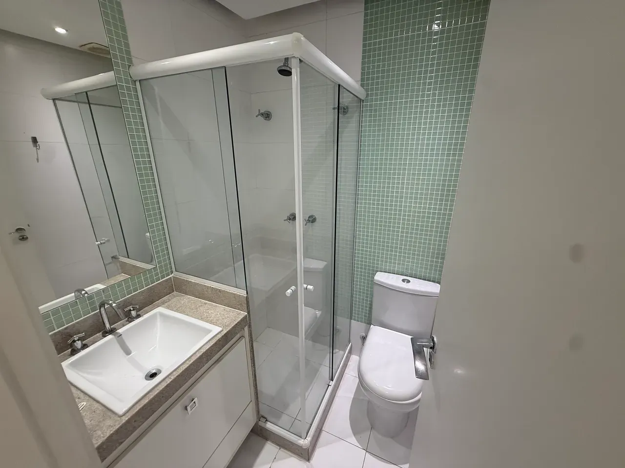 Apartment with 3 en-suites and 2 parking spaces — photo 7