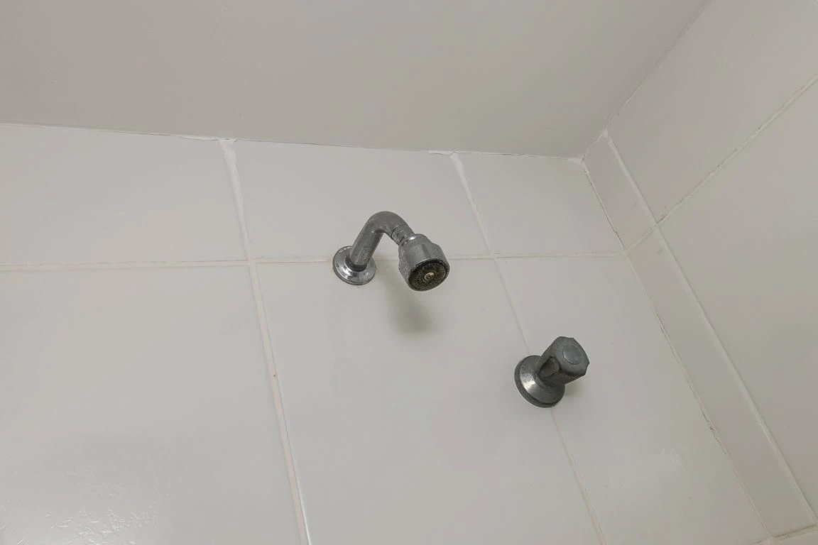 2-bedroom apartment in a building with a sauna — photo 13
