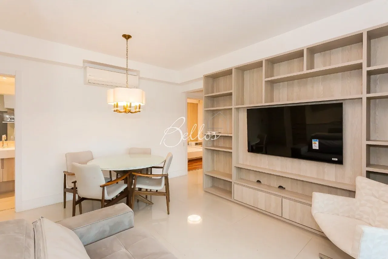 Apartment with open-plan kitchen, 2 en-suite and 3 baths