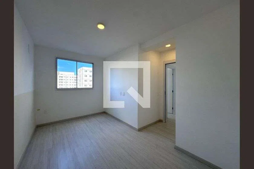 Wood or laminate floors in a 2-bedroom apartment, 48 m² — photo 17