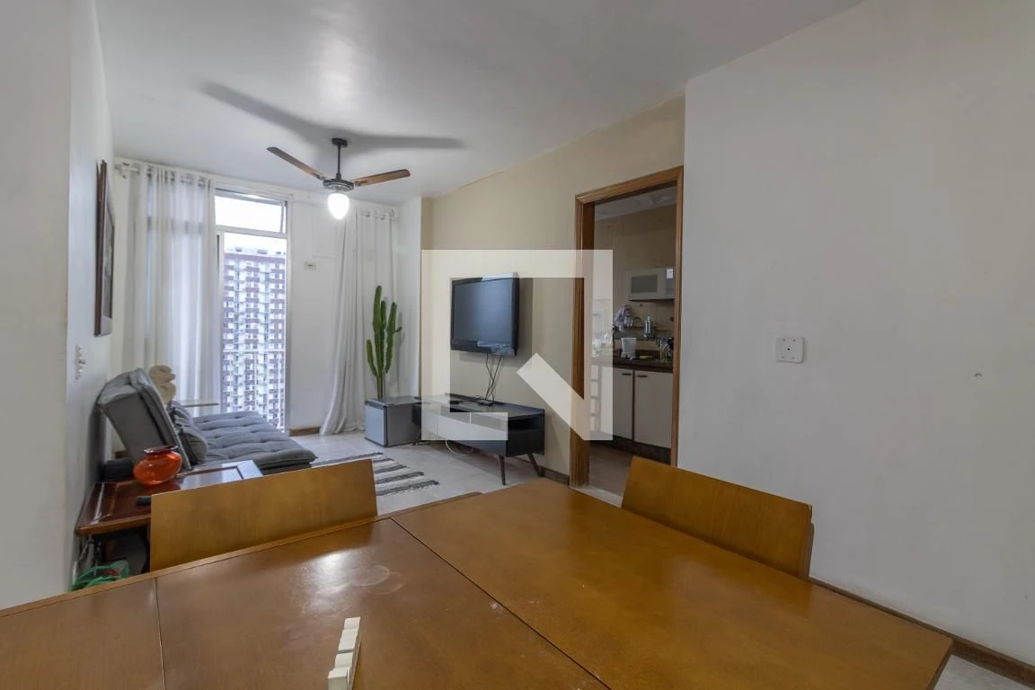 Furnished apartment with 2 bedrooms and a balcony