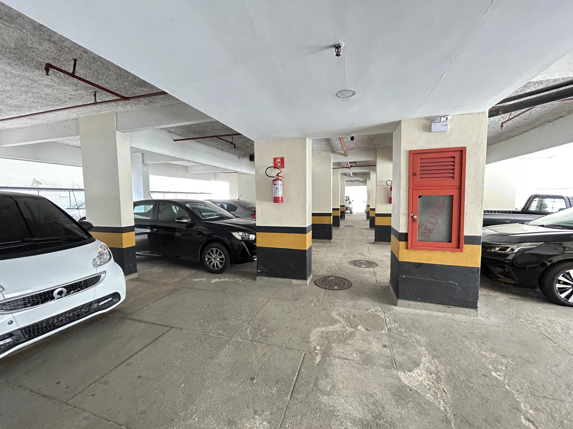 Apartamento com 3 quartos e suíte em bom estado — photo 21