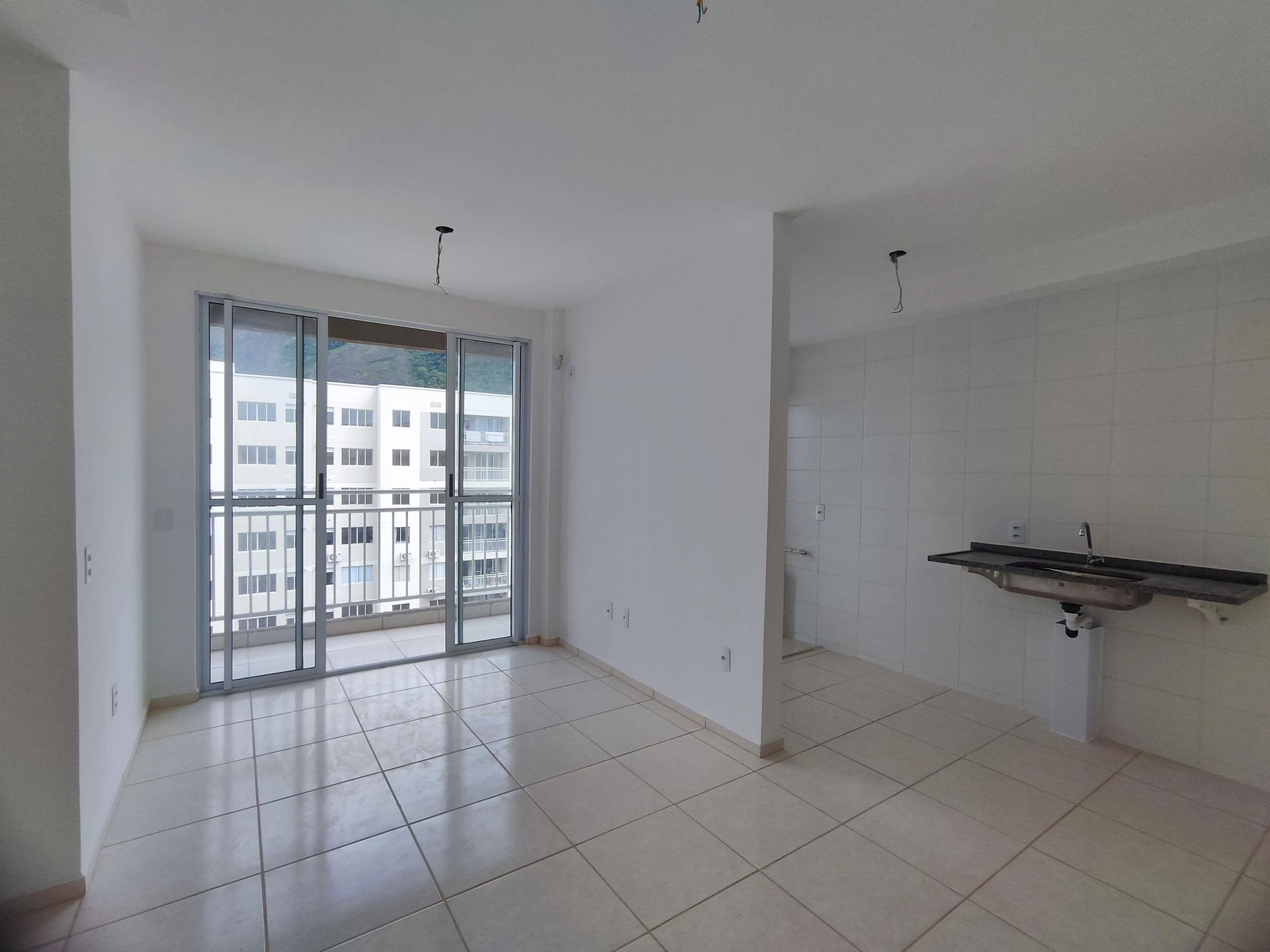 2-bedroom apartment with a balcony and 1 parking spot — photo 21