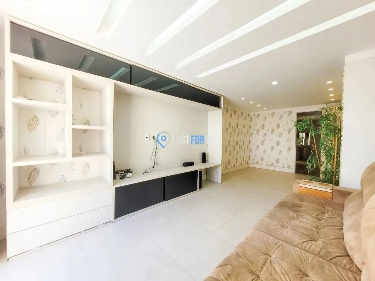 Furnished house with 5 bedrooms and 480 m² — photo 7