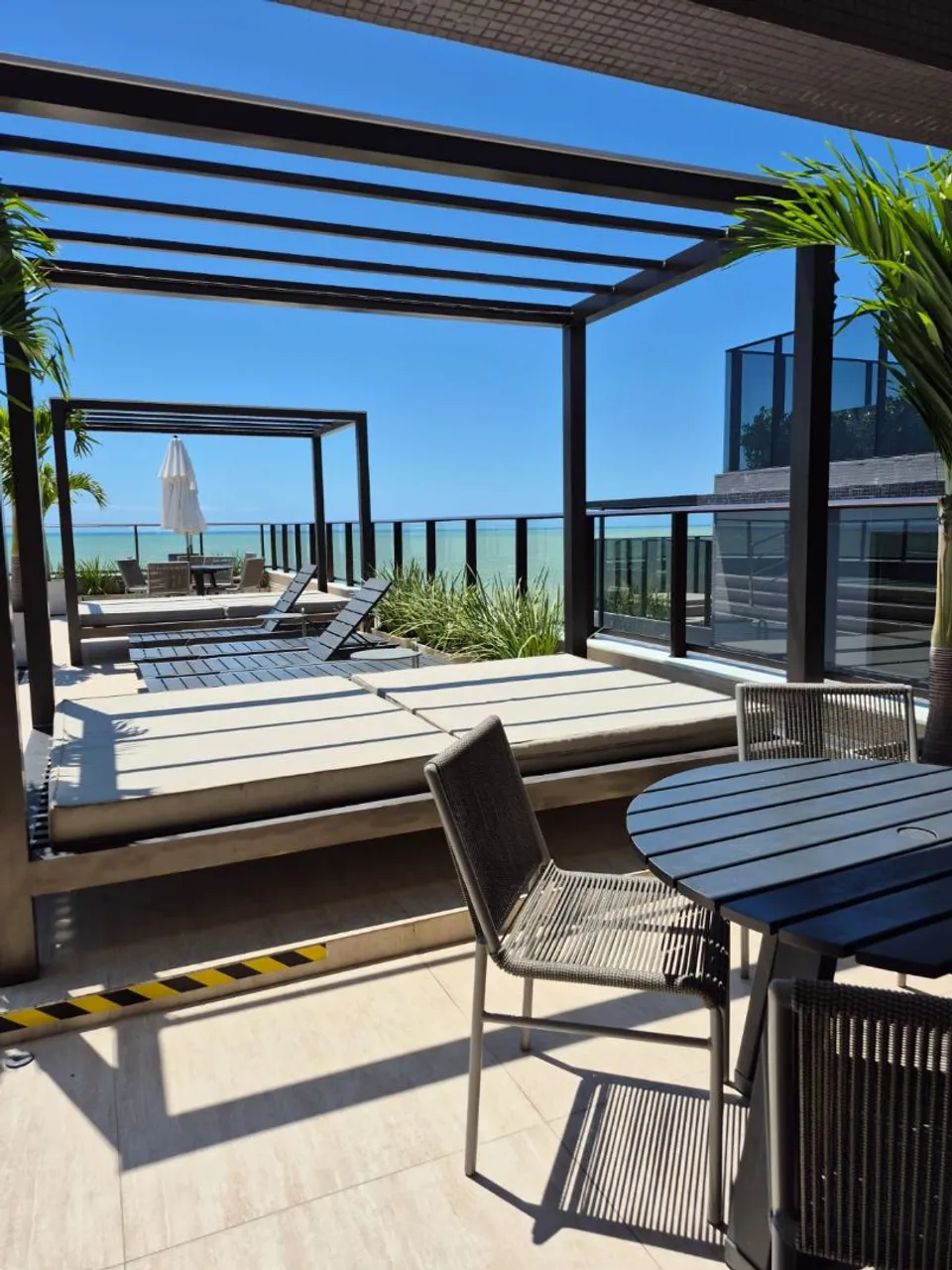 Furnished 2-bedroom apartment with balcony — photo 12