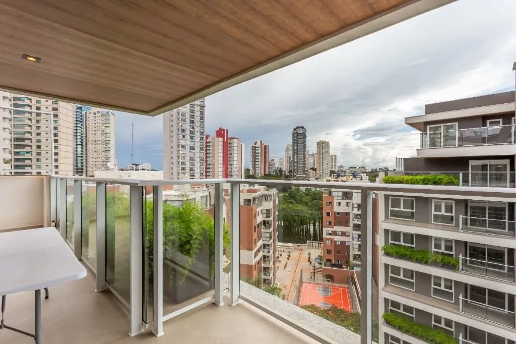 Furnished apartment, 194 m², with floor-to-ceiling windows — photo 13
