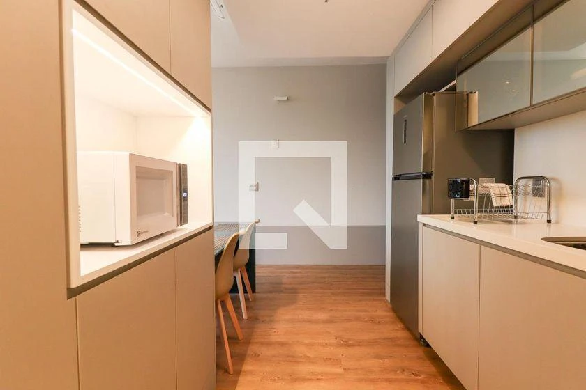 Furnished 1-bedroom apartment with open-plan kitchen — photo 16