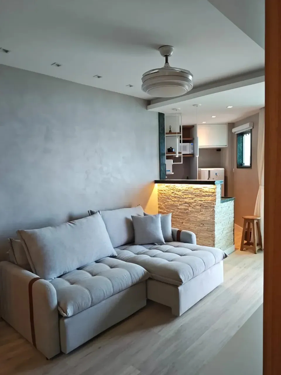 Furnished 1-bedroom apartment with 2 bathrooms — photo 6