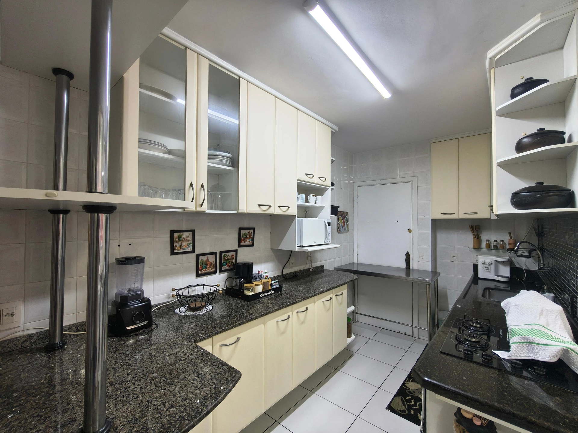 Apartamento amueblado con 3 dormitorios y balcón — photo 5