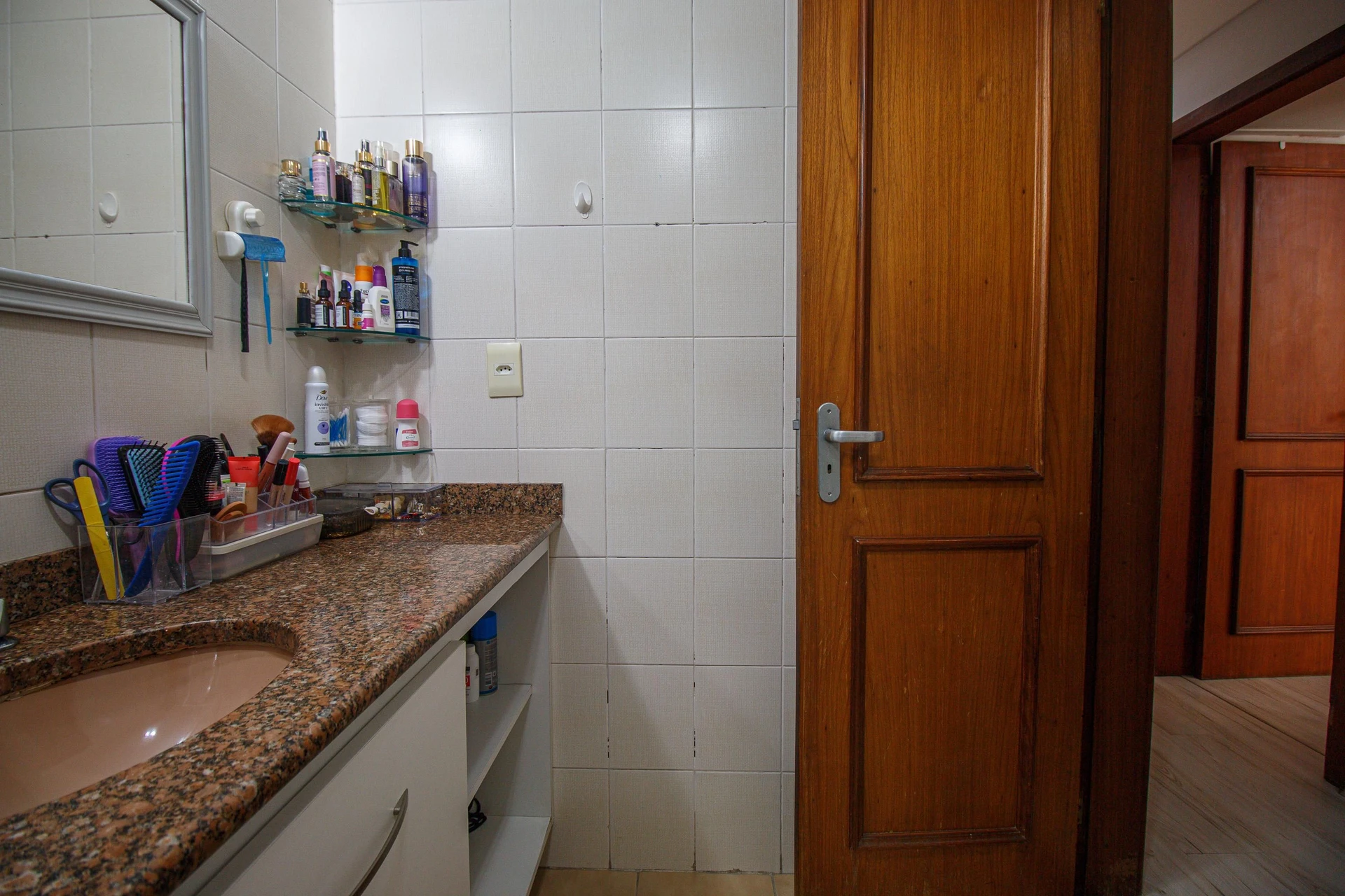 Furnished 2-bedroom apartment with 2 bathrooms and pet-friendly policy — photo 32