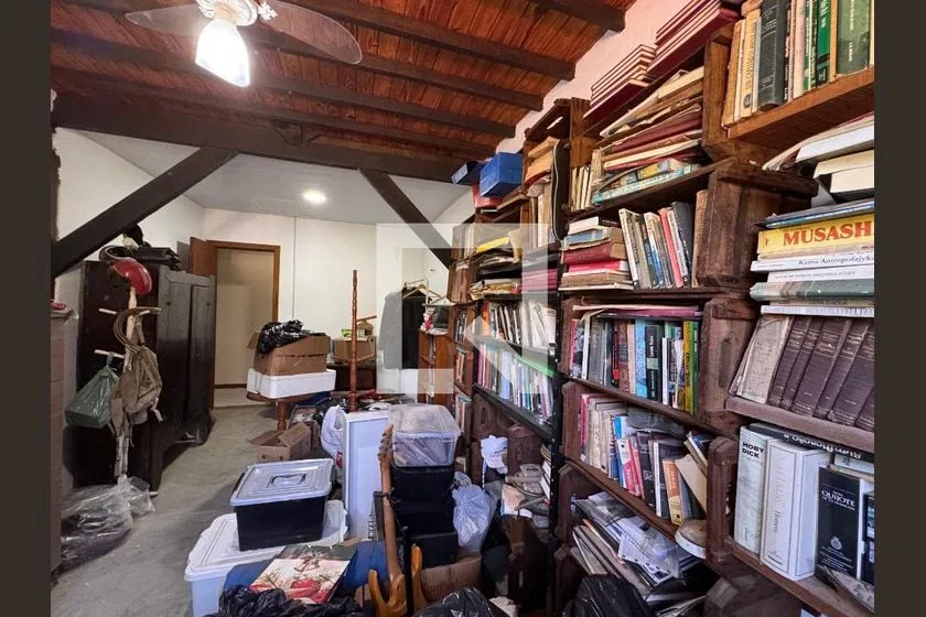 Casa de 4 dormitorios y 3 baños, 490 m² en total — photo 27