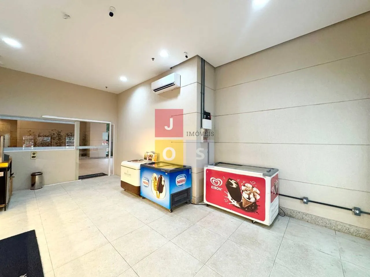 Apartamento mobiliado, 193 m², com janelas do piso ao teto — photo 113