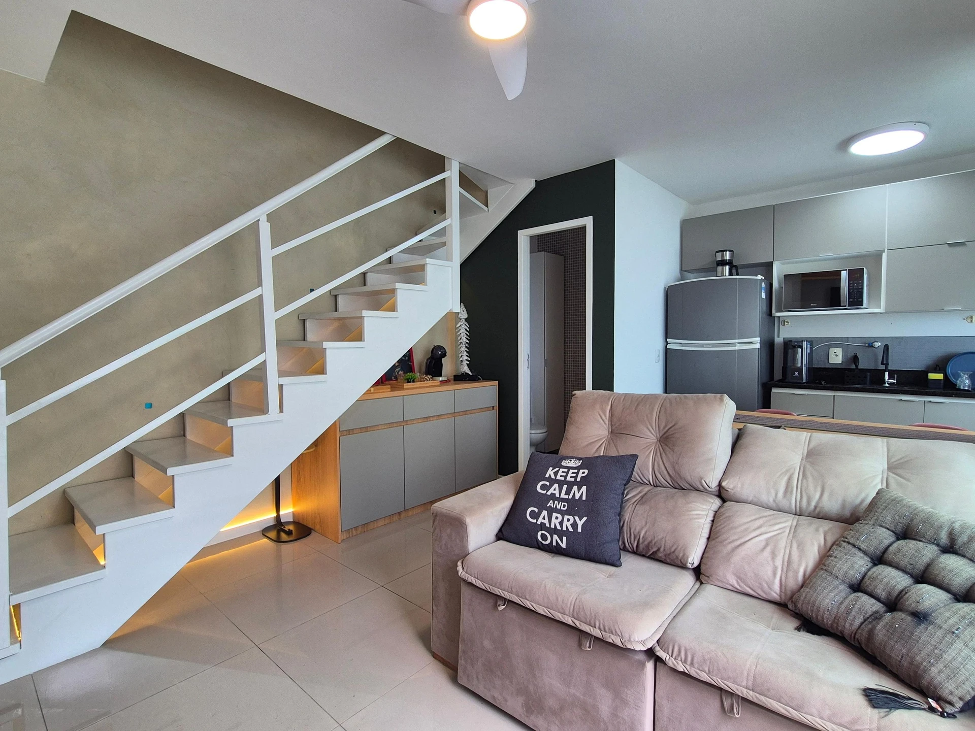 2-bedroom apartment with a washing machine