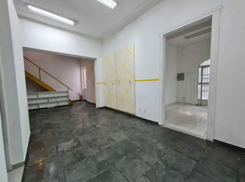 Casa sem mobília com 5 quartos e vaga para 4 carros — photo 2
