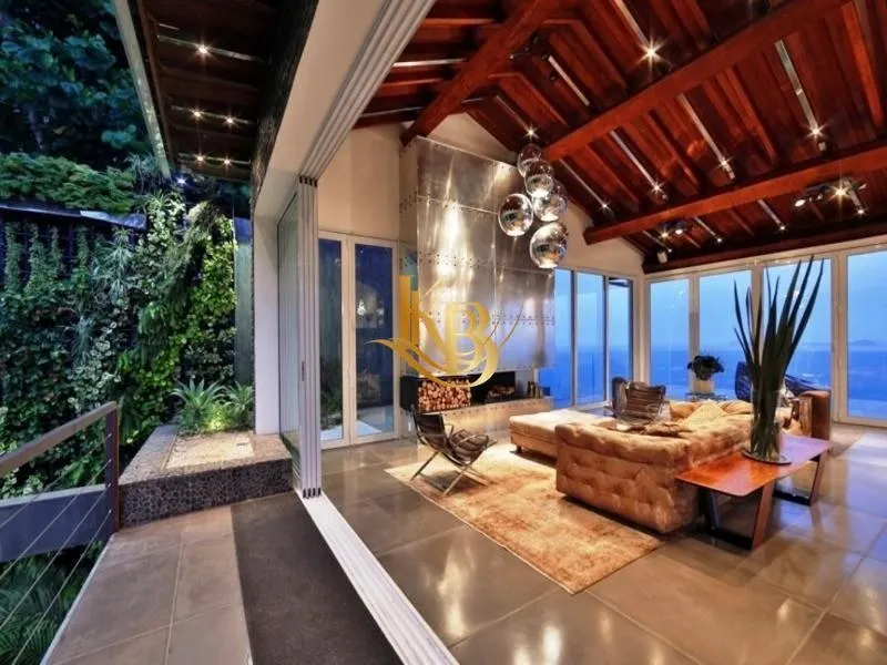 Unfurnished house with 5 bedrooms and 5 bathrooms — photo 7