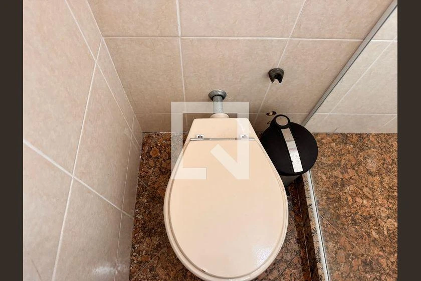 4 quartos e banheira: apartamento de 233 m² — photo 34