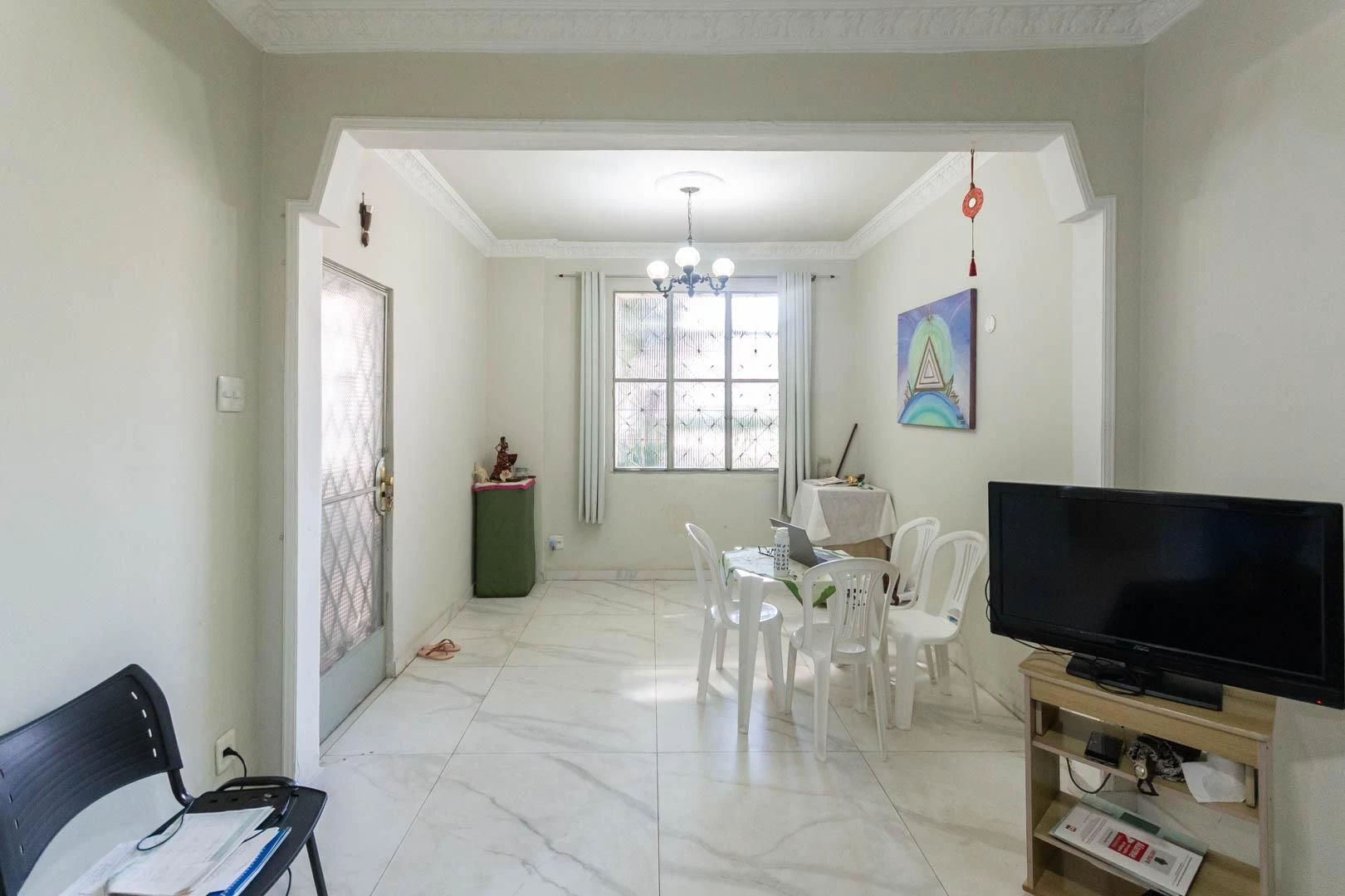 Casa com 4 quartos e varanda, pronta para morar — photo 2