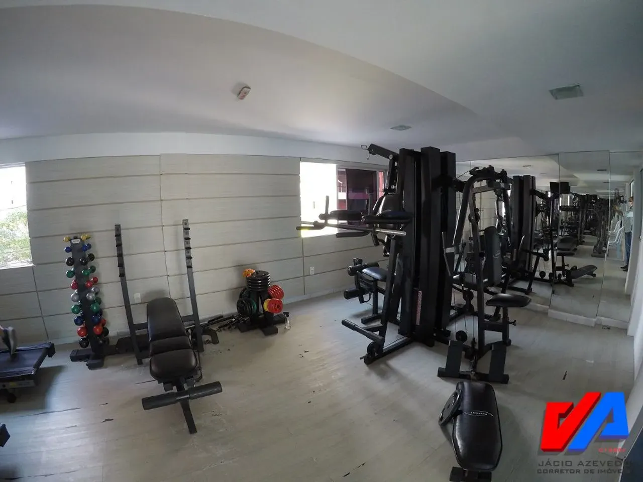 3-bedroom apartment in a building with a gym — photo 7