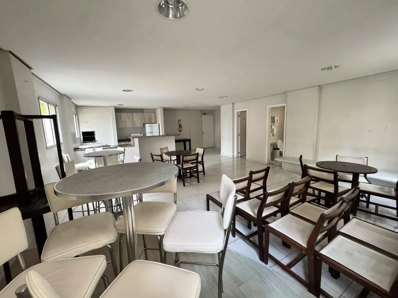 3-bedroom apartment with 1 parking space included — photo 25