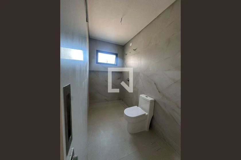 Furnished house, 205 m², with floor-to-ceiling windows — photo 21