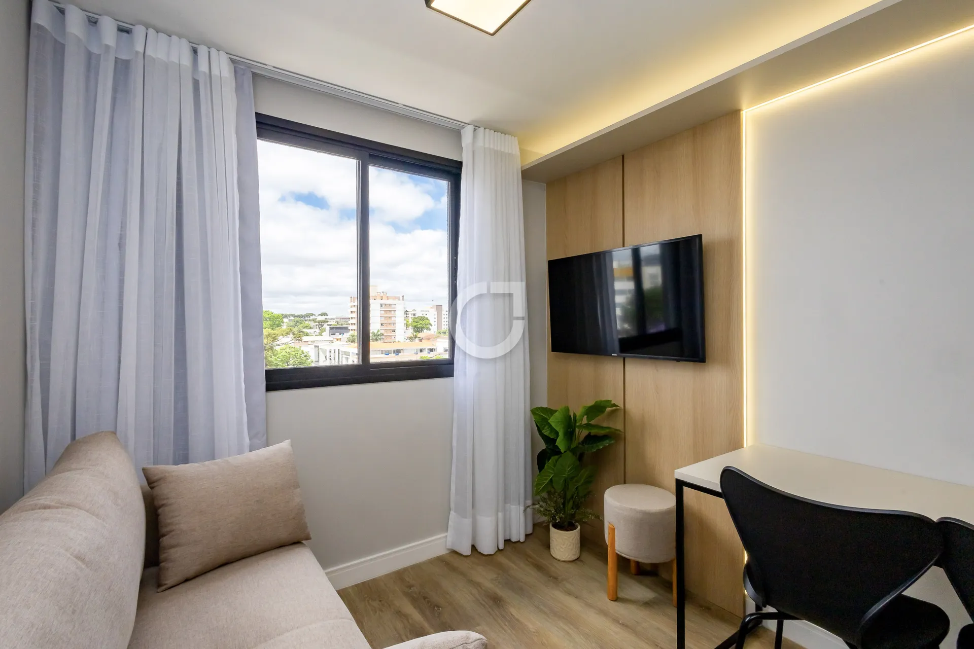40 m² 1-bedroom apartment with en-suite and open kitchen — photo 2