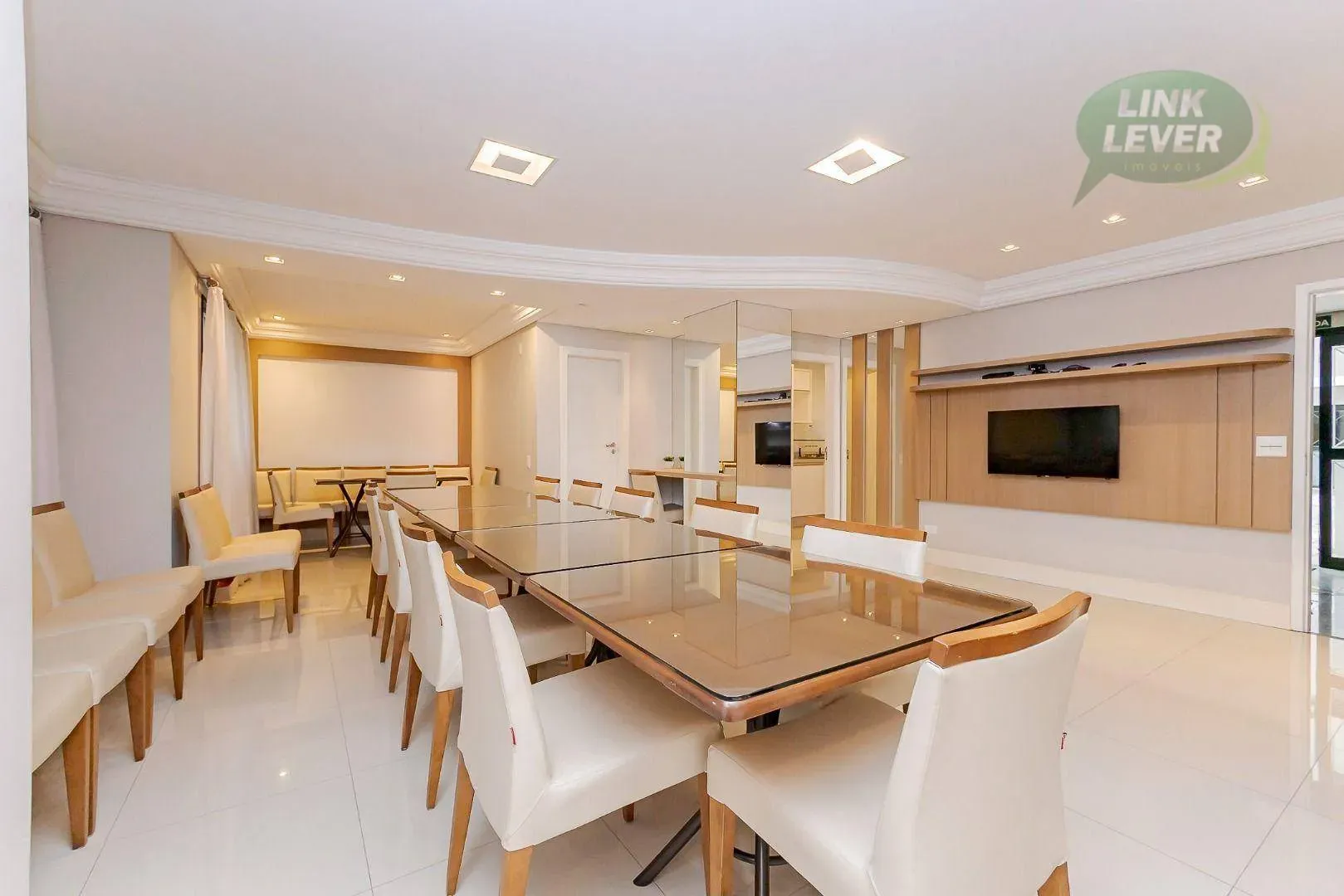 2-bedroom apartment with 79 m² and a private BBQ — photo 40