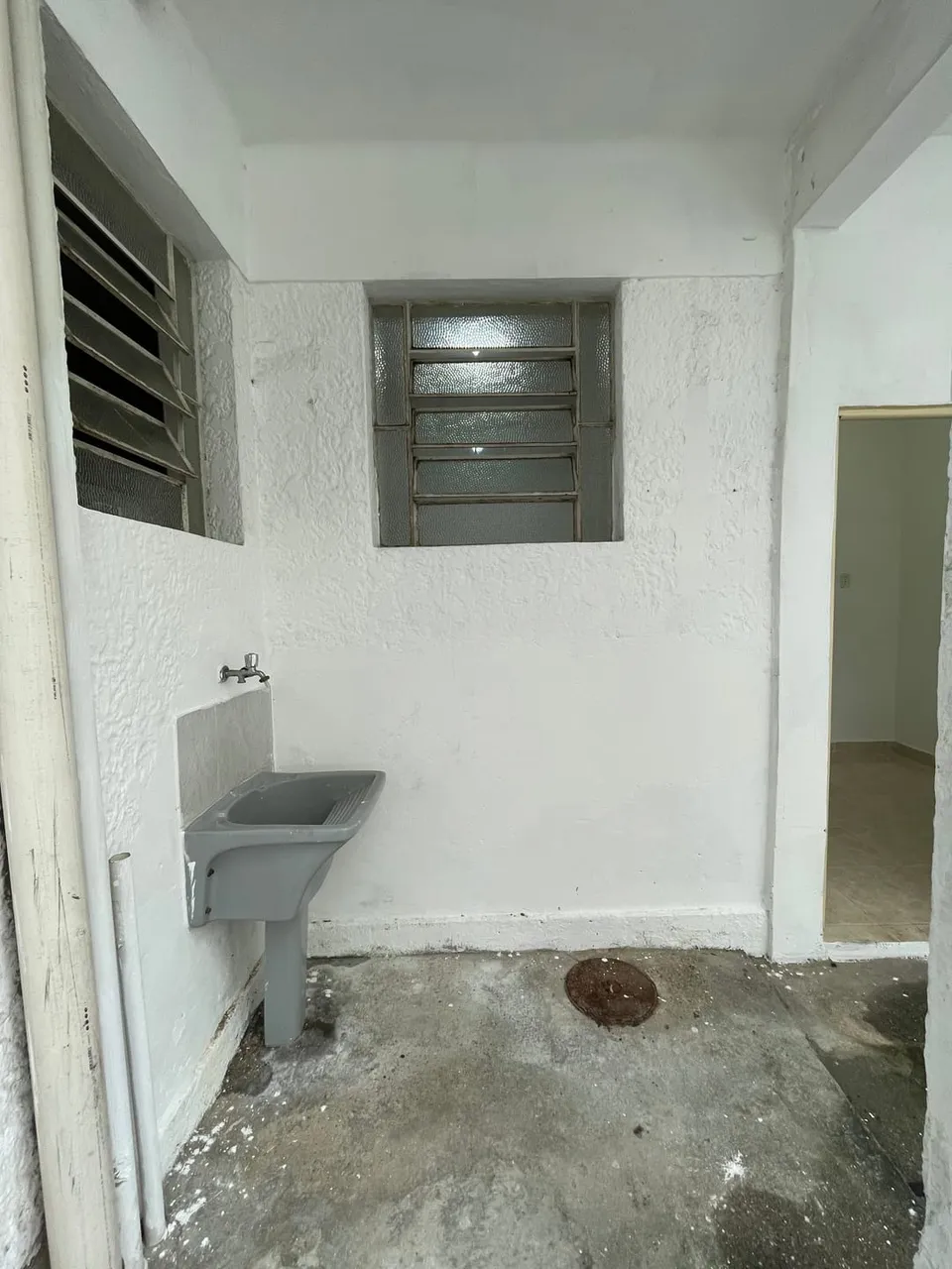 Rental house with 2 bedrooms and 1 bathroom, no parking — photo 15