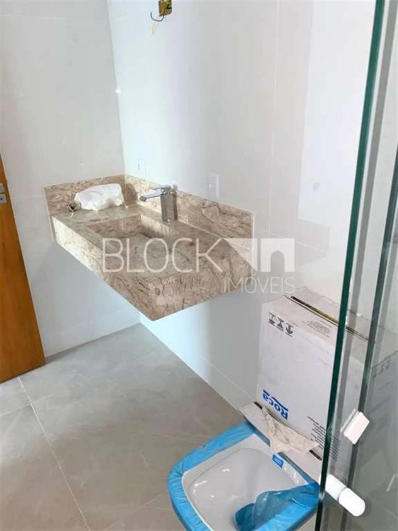 335 m² unfurnished house with 3 en-suite bedrooms — photo 18