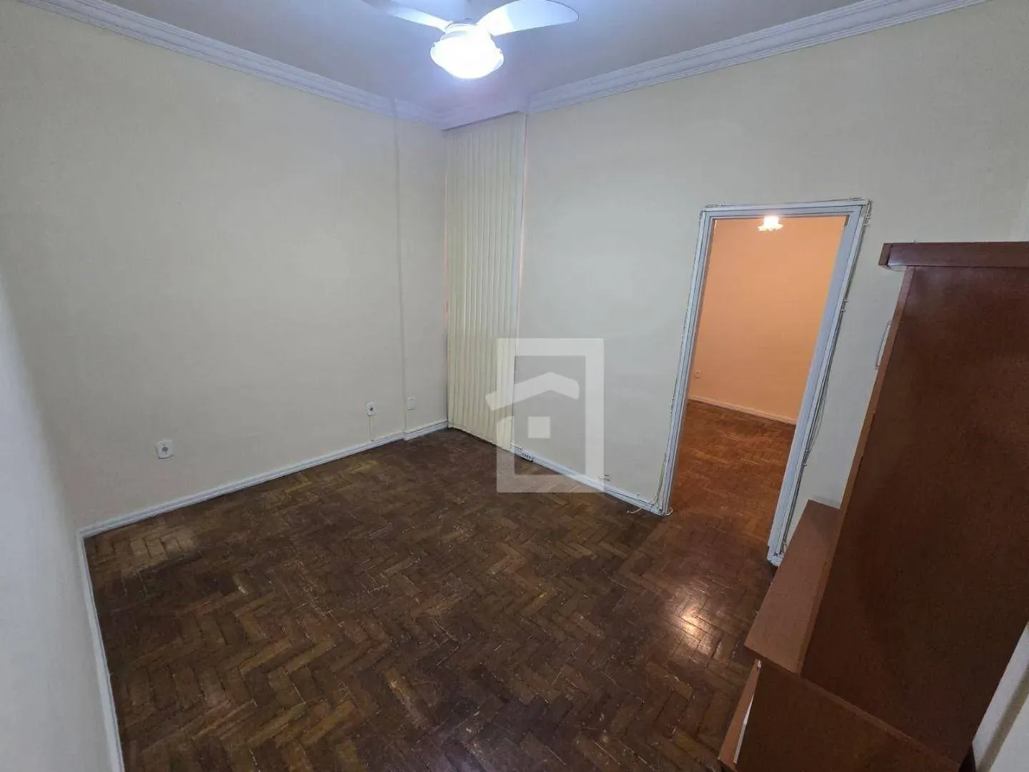 1-bedroom apartment with 24-hour concierge and 32 m² — photo 5