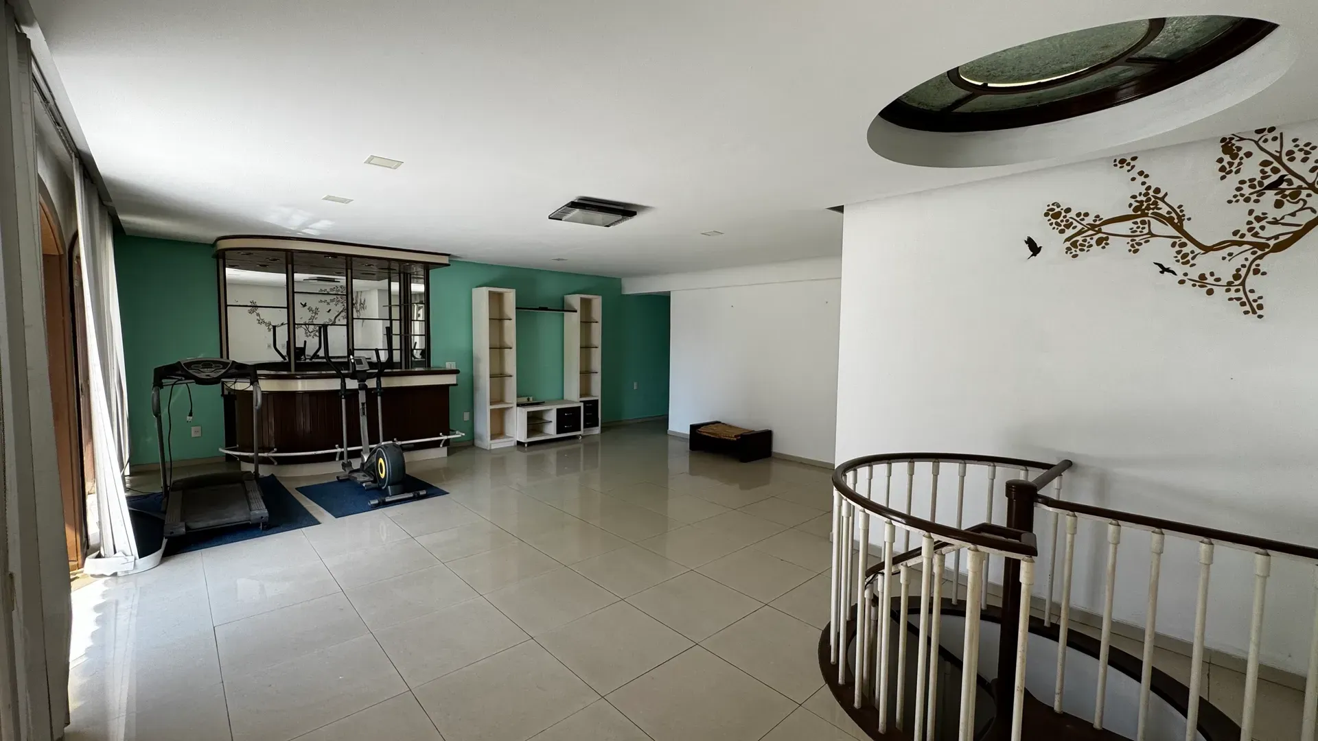 Duplex home with 8 bedrooms, 3 en-suites, 469 m² — photo 8