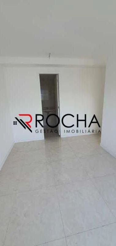 Furnished duplex penthouse with balcony and 3 en-suites — photo 18